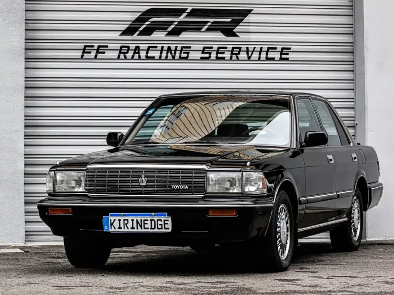 Toyota Crown 1993 года с историей: стоял в гараже у китайского мэра